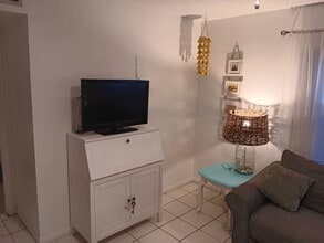 203 C St, Unit B in St. Augustine, FL - Building Photo - Building Photo