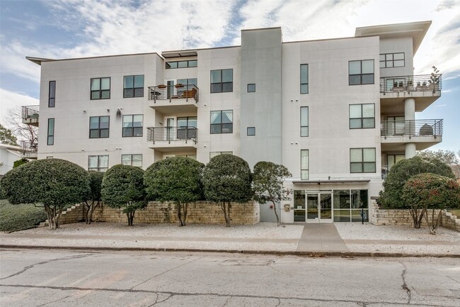 4040 N Hall St, Unit 113 in Dallas, TX - Building Photo - Building Photo