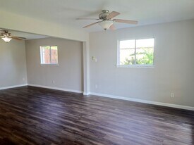 5106 Hughes Dr in Irving, TX - Building Photo