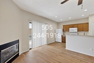 1121 Meadowlark Way SE in Rio Rancho, NM - Building Photo - Building Photo