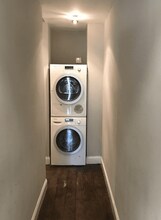 438 W 52nd St in New York, NY - Building Photo - Building Photo