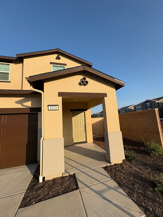 4026 N Brent Ave in Fresno, CA - Building Photo - Building Photo