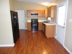 933 Magnolia Ridge Way in Fuquay Varina, NC - Foto de edificio - Building Photo