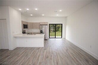 1150 Darling St E in Lehigh Acres, FL - Building Photo - Building Photo