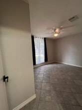 5818 Toddington Rd in Humble, TX - Foto de edificio - Building Photo