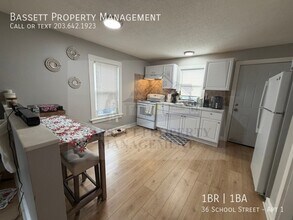 36 School St in Hamden, CT - Building Photo - Building Photo