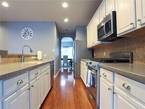 10720 Sorghum Hill Cove in Austin, TX - Building Photo - Building Photo