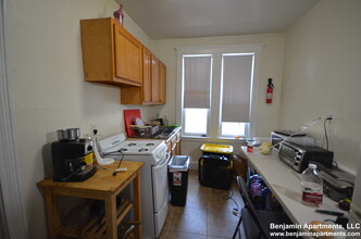 1630 Commonwealth Ave, Unit 22 in Boston, MA - Building Photo - Building Photo