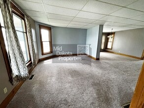 517 N Duff St in Mitchell, SD - Building Photo - Building Photo