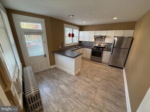 214 Center St in Frederick, MD - Building Photo - Building Photo