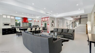 739 5th Ave N in Naples, FL - Building Photo - Building Photo