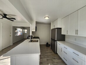 2910 Lincoln Park Ave in Los Angeles, CA - Building Photo - Building Photo