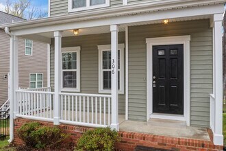 306 Baucom St in Apex, NC - Building Photo - Building Photo