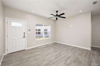 16 Primrose Dr in Weslaco, TX - Building Photo - Building Photo