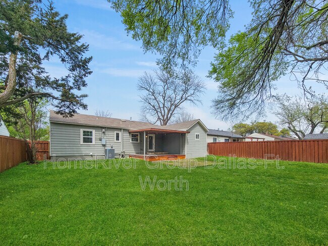 11802 Flamingo Ln in Dallas, TX - Building Photo - Building Photo