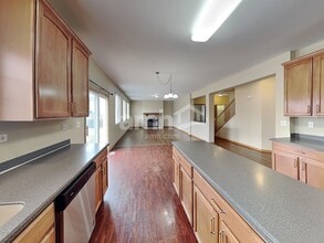306 Hubbard Cir in Plano, IL - Building Photo - Building Photo