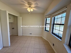 416 SW Sunset Dr in Lee's Summit, MO - Building Photo - Building Photo
