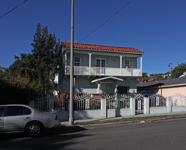 1821 Mariposa Ave in Los Angeles, CA - Building Photo - Building Photo