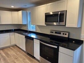 6 Fitzgerald Ave in Plymouth, MA - Building Photo - Building Photo