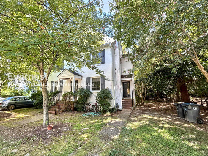 508 Newport Ave in Williamsburg, VA - Foto de edificio