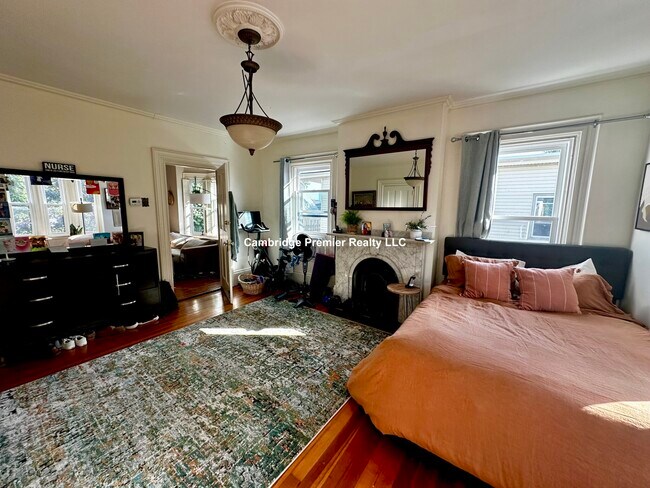 74 Mount Vernon St, Unit 2 in Somerville, MA - Building Photo - Building Photo