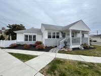 14 S Colmar Cir in Margate City, NJ - Building Photo - Building Photo