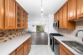 14 Brewster Woods Dr in Brewster, NY - Building Photo - Building Photo
