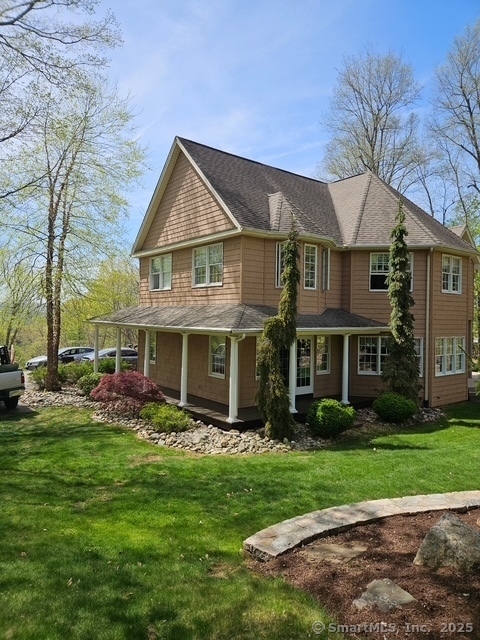 property at 15 Ledge Rd