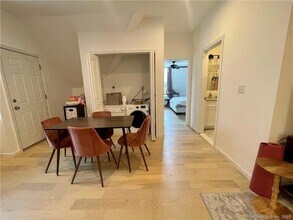 84 Lawrence St, Unit 3 in New Haven, CT - Building Photo - Building Photo