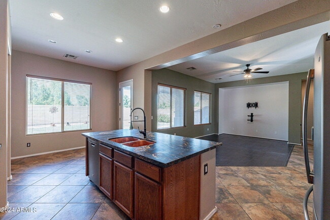 6922 S Black Hills Way in Chandler, AZ - Building Photo - Building Photo