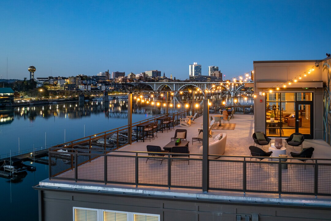 Livano Knoxville in Knoxville, TN - Building Photo