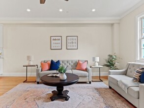 17 S Gate Park, Unit 17 in Newton, MA - Building Photo - Building Photo