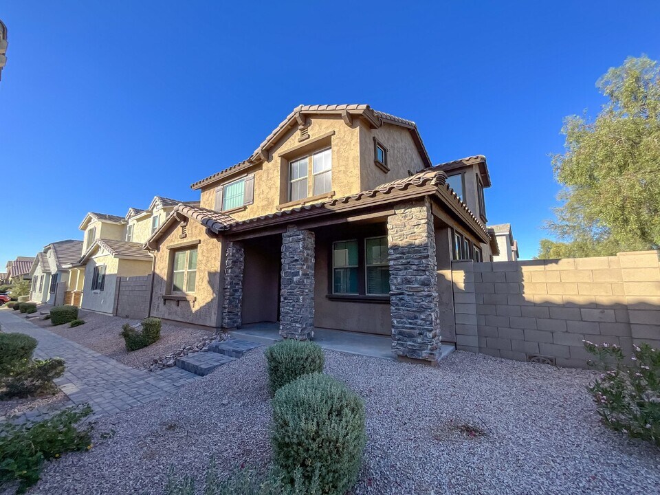 255 N 56th Pl in Mesa, AZ - Building Photo