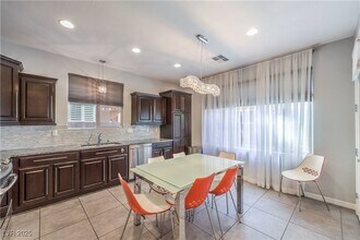 11245 Pismo Dunes Ct in Las Vegas, NV - Building Photo - Building Photo