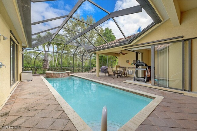 property at 975 Tivoli Ct