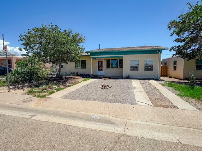 property at 1104 Indian Wells Rd