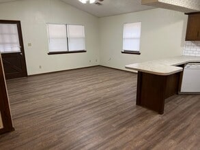 921 Callie Ave in Tahlequah, OK - Building Photo - Building Photo