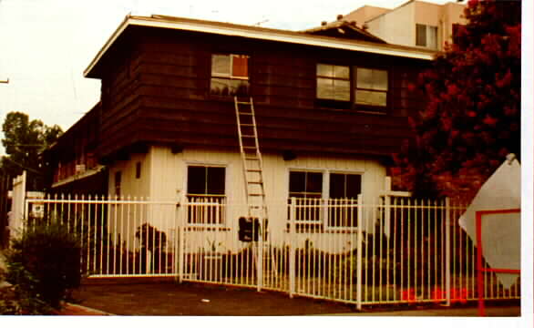 5131 Bakman Ave in North Hollywood, CA - Foto de edificio - Building Photo