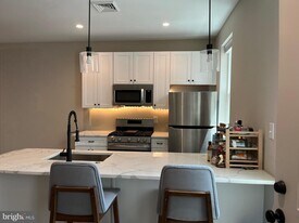 1513 W Girard Ave in Philadelphia, PA - Building Photo