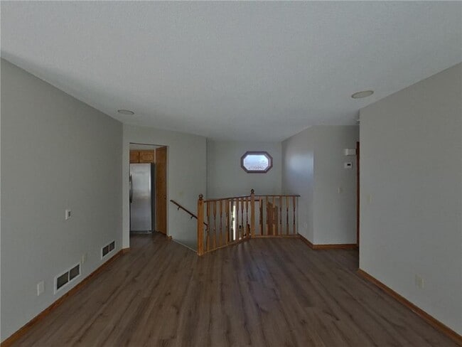 1407 Primrose Ln in Shakopee, MN - Building Photo - Building Photo