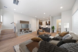 5910 Haring Ln in Houston, TX - Building Photo - Building Photo