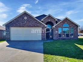 515 Hampton Ct in Seagoville, TX - Building Photo