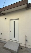 3877 S Van Ness Ave in Los Angeles, CA - Building Photo - Building Photo