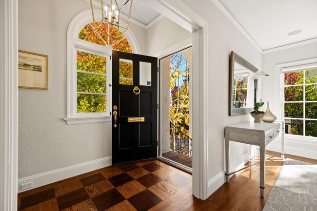 105 Pepper Ave in Burlingame, CA - Building Photo - Building Photo