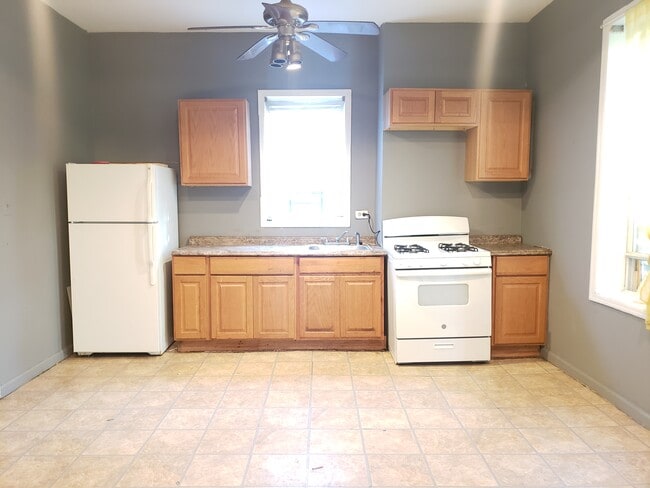 25 Bergen Ave, Unit 1