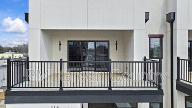 114 E Elgin St in Broken Arrow, OK - Building Photo - Building Photo