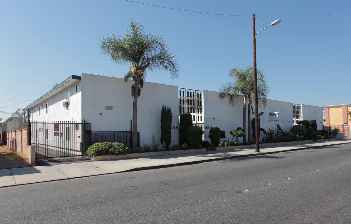 The Cameo in Bell, CA - Building Photo