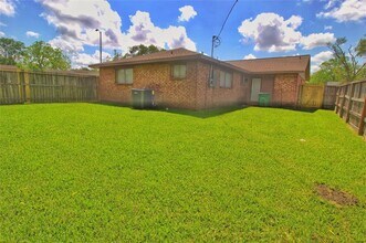 10915 Roandale Dr in Houston, TX - Building Photo - Building Photo