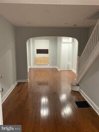 521 N Streeper St photo'