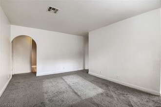 1806 N Decatur Blvd in Las Vegas, NV - Foto de edificio - Building Photo